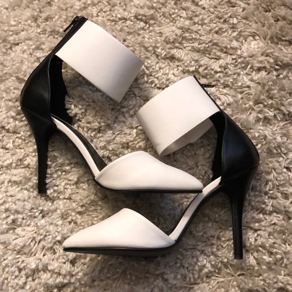 Charlotte Russe Shoes - Charlotte Russe Erna Shoes Size 9 (EUC)